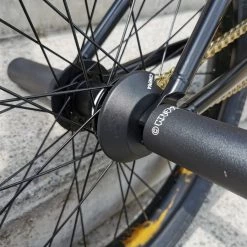 Cinema BMX HARO X PREMIUM Chad Kerley Custom Street 21′ Freecoaster -Vélos électriques Soldes BMX HARO x PREMIUM x CINEMA Chad Kerley Custom Street 21 Freecoaster Black Gold 9 scaled 1 scaled