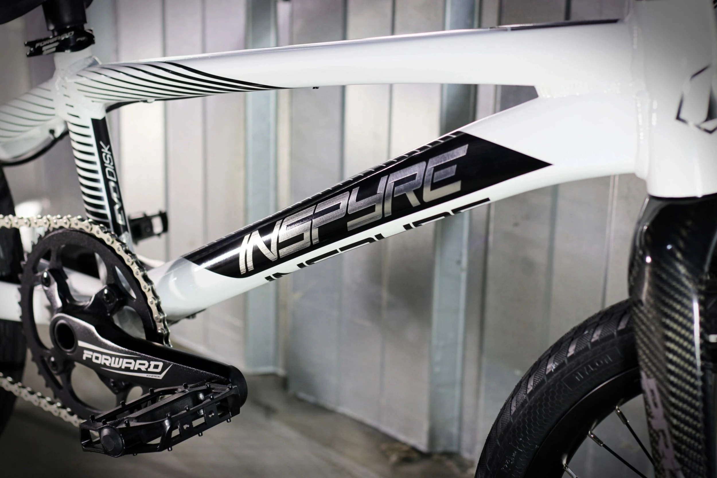 BMX RACE INSPYRE 2023 Evo-C Disk Cruiser 21.85″ 4 BMX RACE INSPYRE 2023 Evo-C Disk Cruiser 21.85″ – Image 2