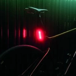 Supernova - Feu Arrière TL3 PRO Avec Feu Stop Et Signal De Freinage D'urgence -Vélos électriques Soldes supernova feu arriere tl3 pro 3 3840x2160